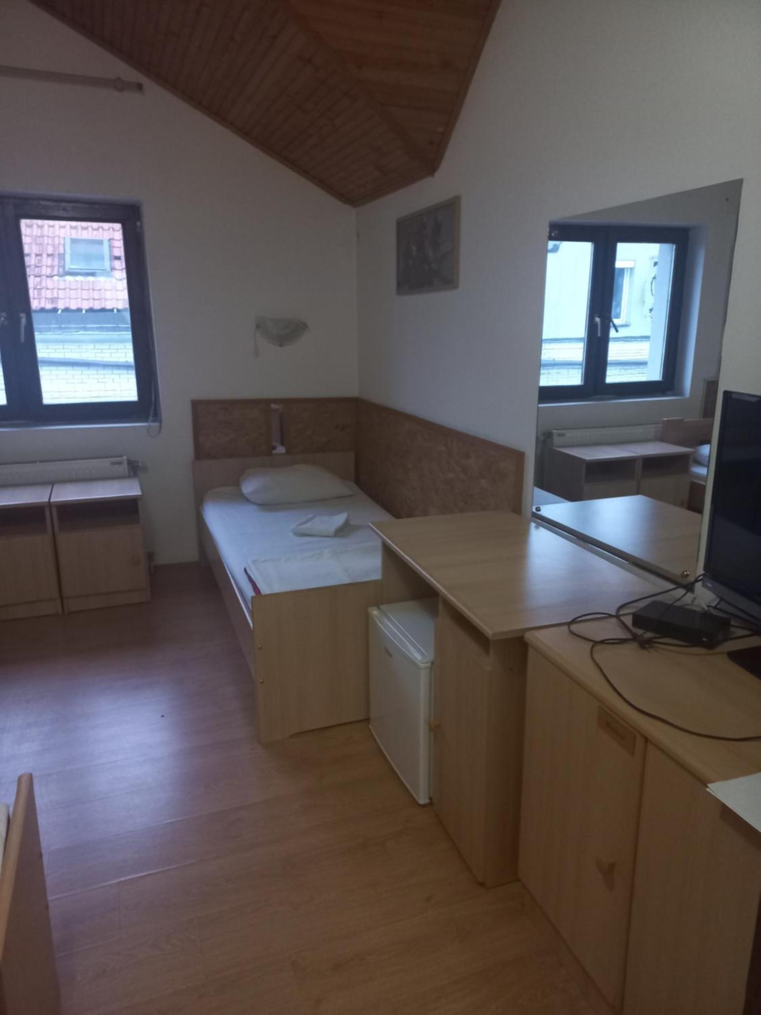 Hotel Duga Novi Sad Ngoại thất bức ảnh